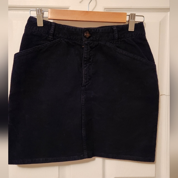 Navy mini skirt from Des Petits Hauts. - Picture 3 of 10